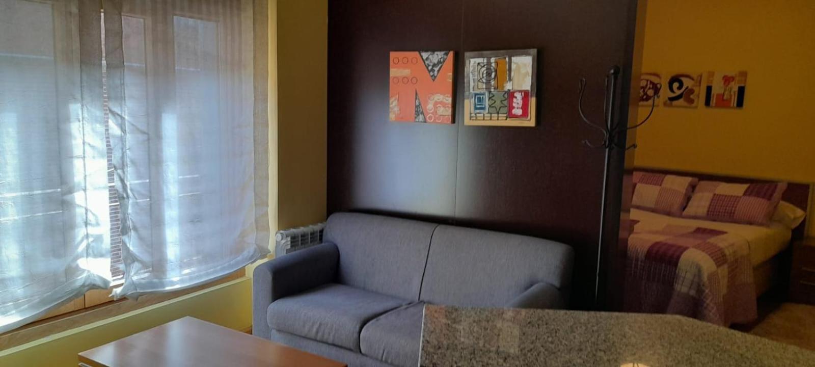 Apartamentos 19 Living Леон Екстериор снимка